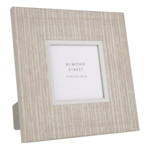 4 x 4 Woodbridge Photo Frame