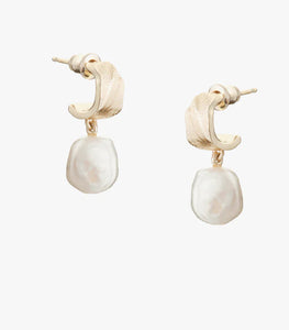 Freshwater Pearl Earrings Gold