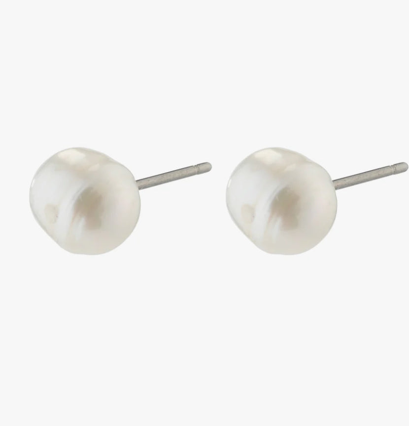 Emory Freshwater Pearl Earrings