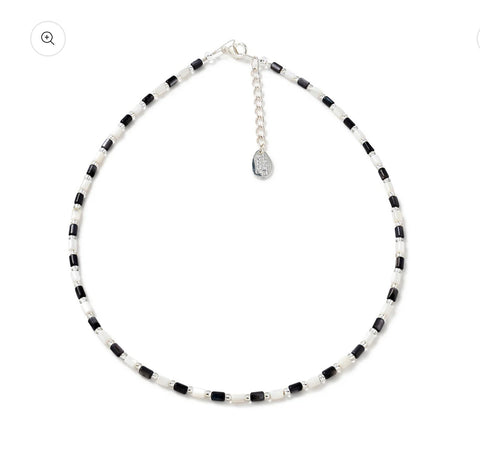 Monochrome Seashells Full Necklace